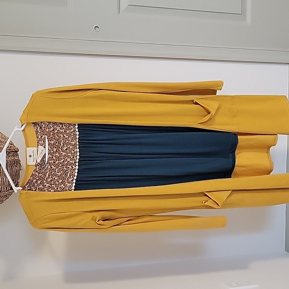Betsey's Boutique Shop Cardigan and Shirt set